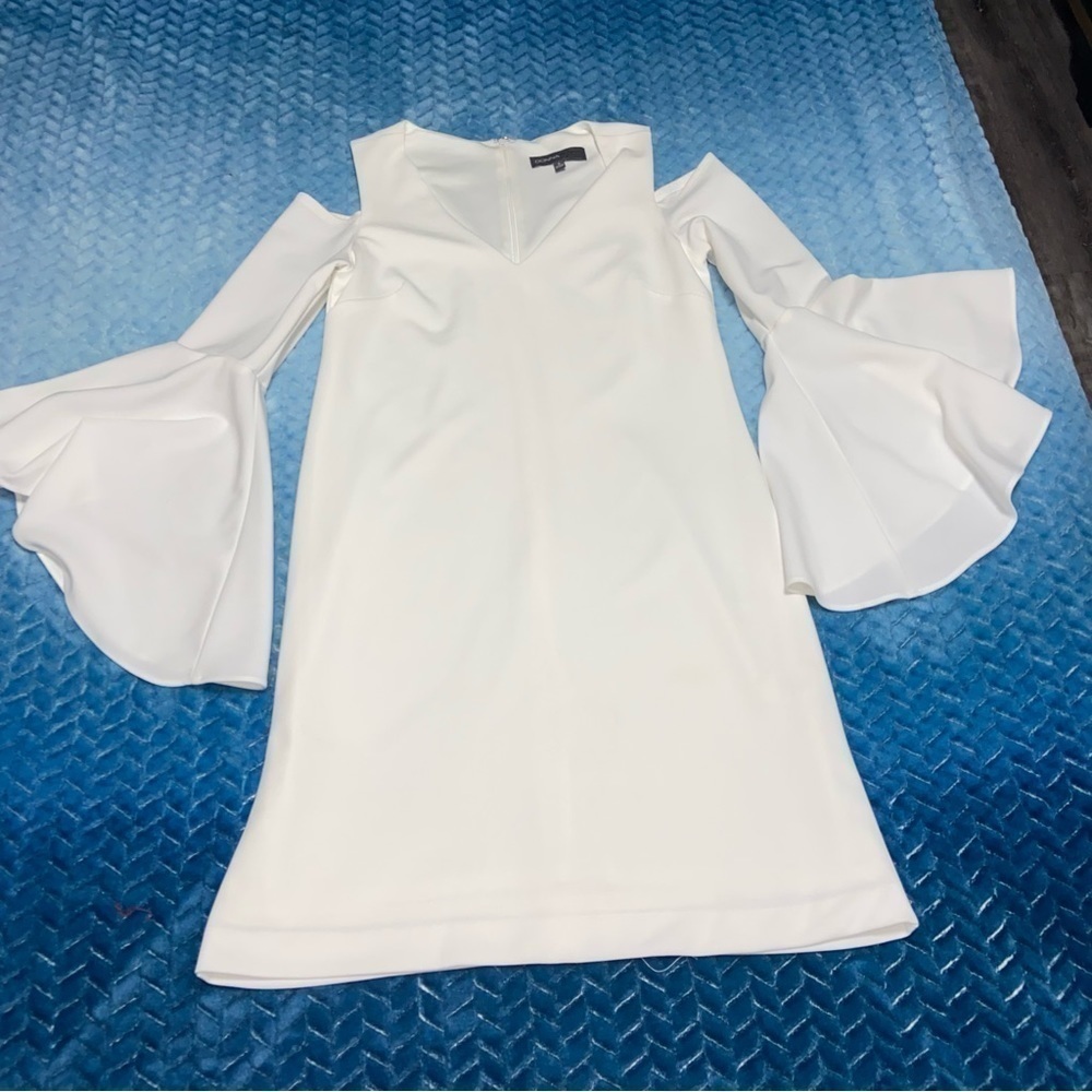 White Donna Ricco Bell Sleeve Dress Size 6